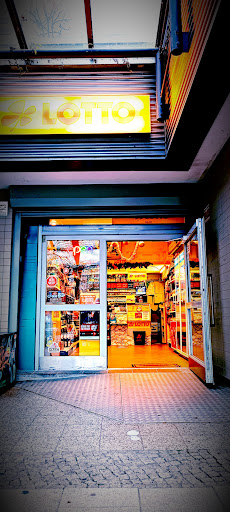 Kiez Kiosk Hohenschönhausen // Lotto / Hermes / Western Union