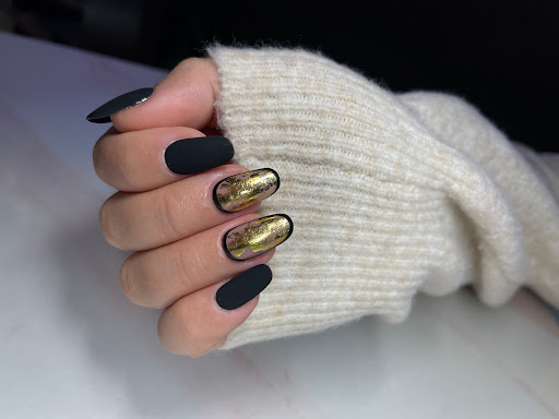 KS Nails London ***** Senior nail tech - Klaudia