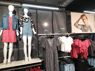 Photo n°15 de Kiabi à Saint-Priest (Magasin de vêtements pour femmes)