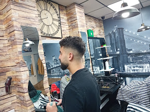 Photo n°9 de Adam Coiffeur Barbier à Chartres (Salon de coiffure)