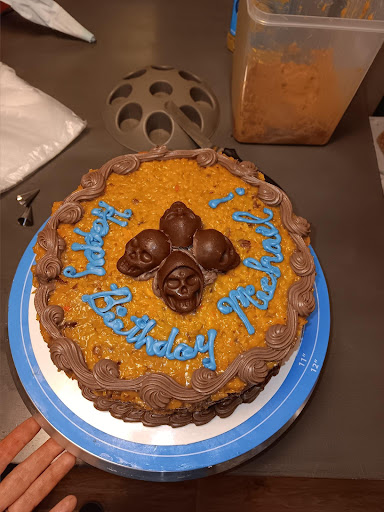 Ro Ro's Cake House - Thumbnail