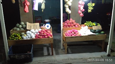 Photos of Rud's Fruit