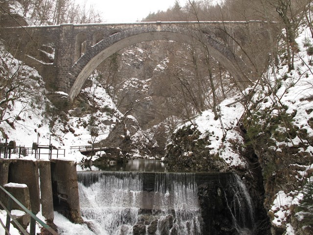 Waterfall Šum