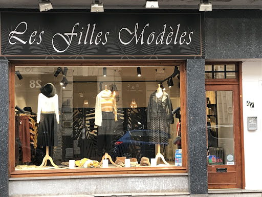 Les filles modèles