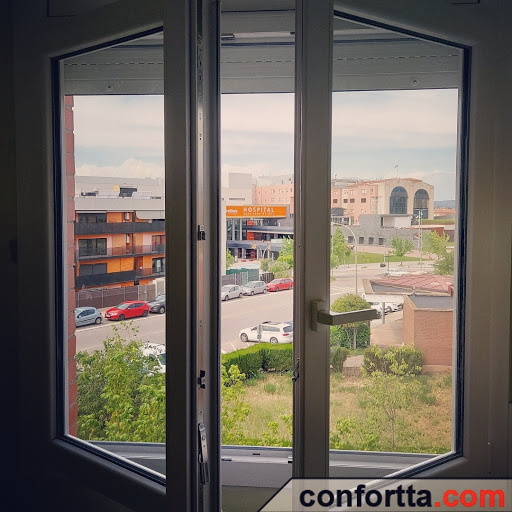 CONFORTTA - Portes i finestres de PVC Veka - Thumbnail