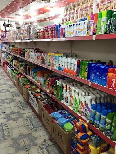 Photos of Warvin supermarket