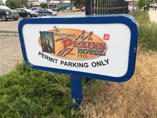 The Plains Hotel Parking Lot