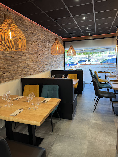 Photo 2 - Burger & Co