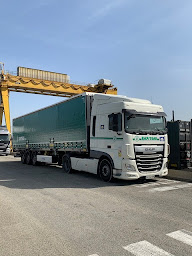 Photo n°2 de Entreprise Rapiteau et Ses Fils à Graveson (Société de transport routier)