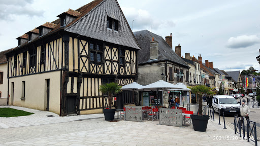 Control Notre Dame Meung-Sur-Loire