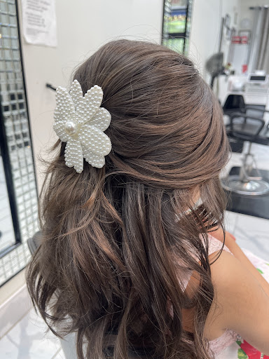 Saniya Salon and spa - Thumbnail