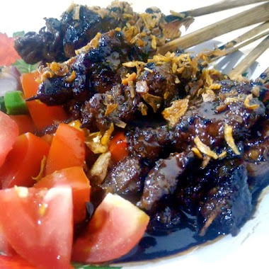 Sate Madura Simpangan Depok, Author: Yusuf Supriyanto