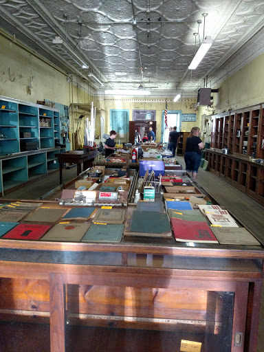 Astle's Hardware - Visual