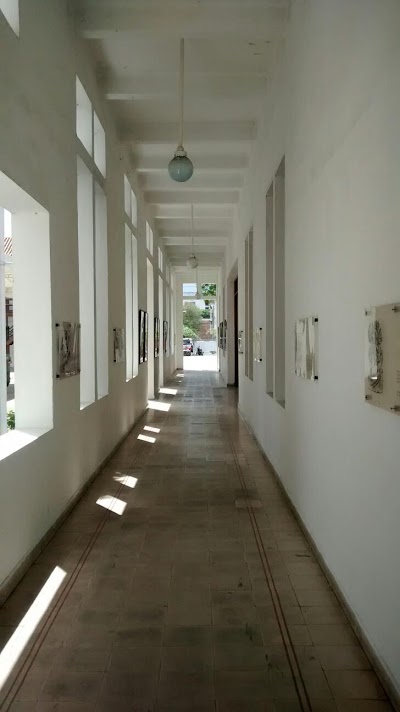 Photos of Biblioteca P&uacute;blica Julio Per&eacute;z Ferrero