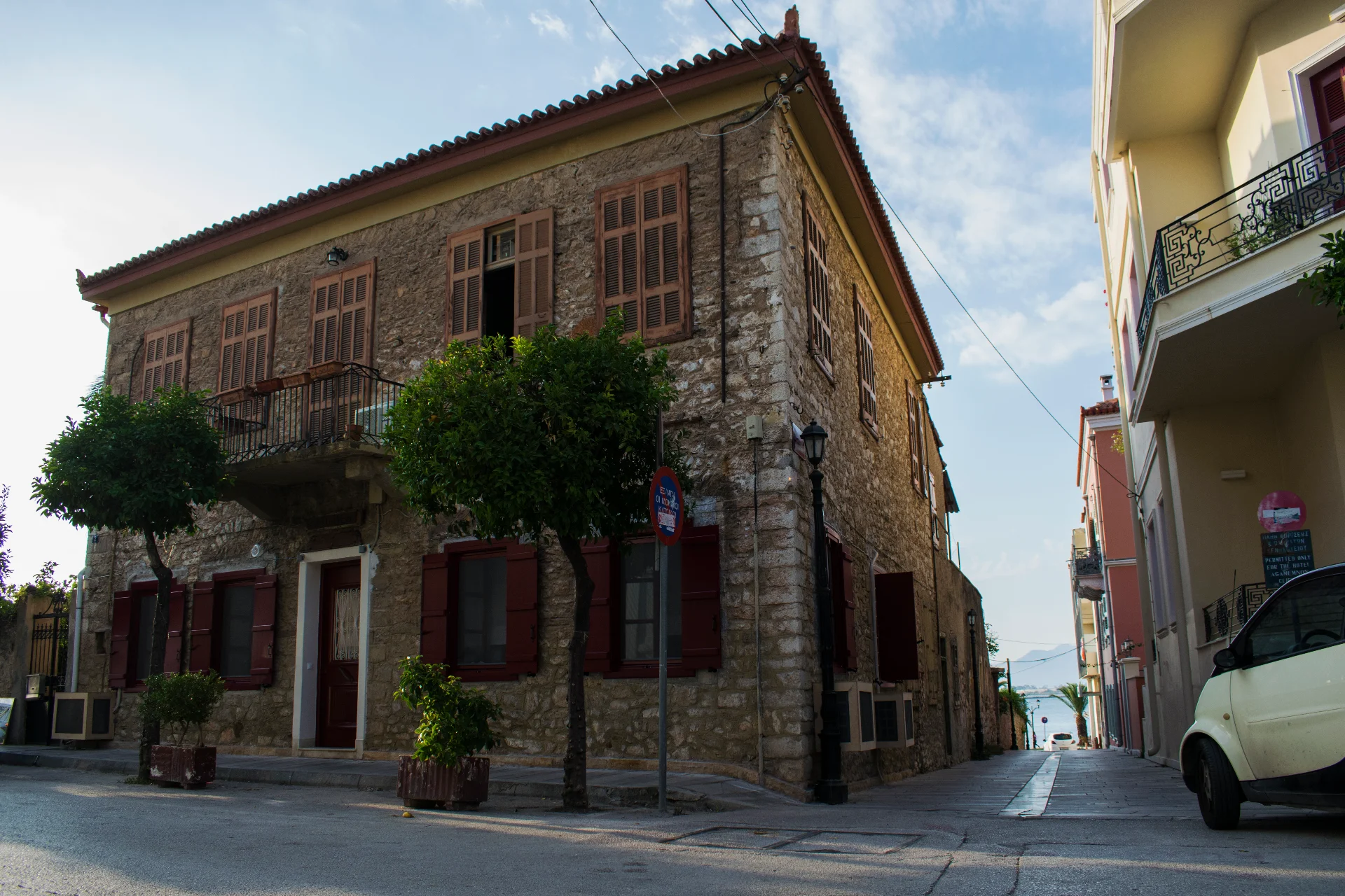 Traditional house of 1898 in the heart of old town of Nafplio (artistico)