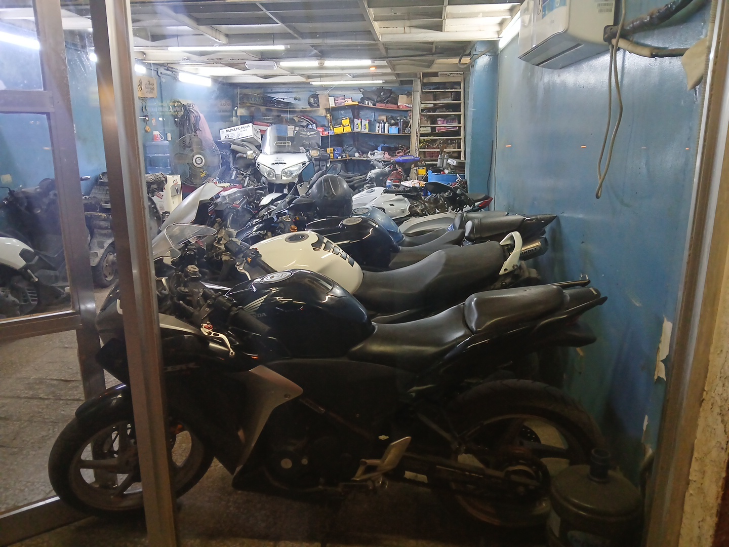 مردف لتجارة الدراجات النارية - صورة 2