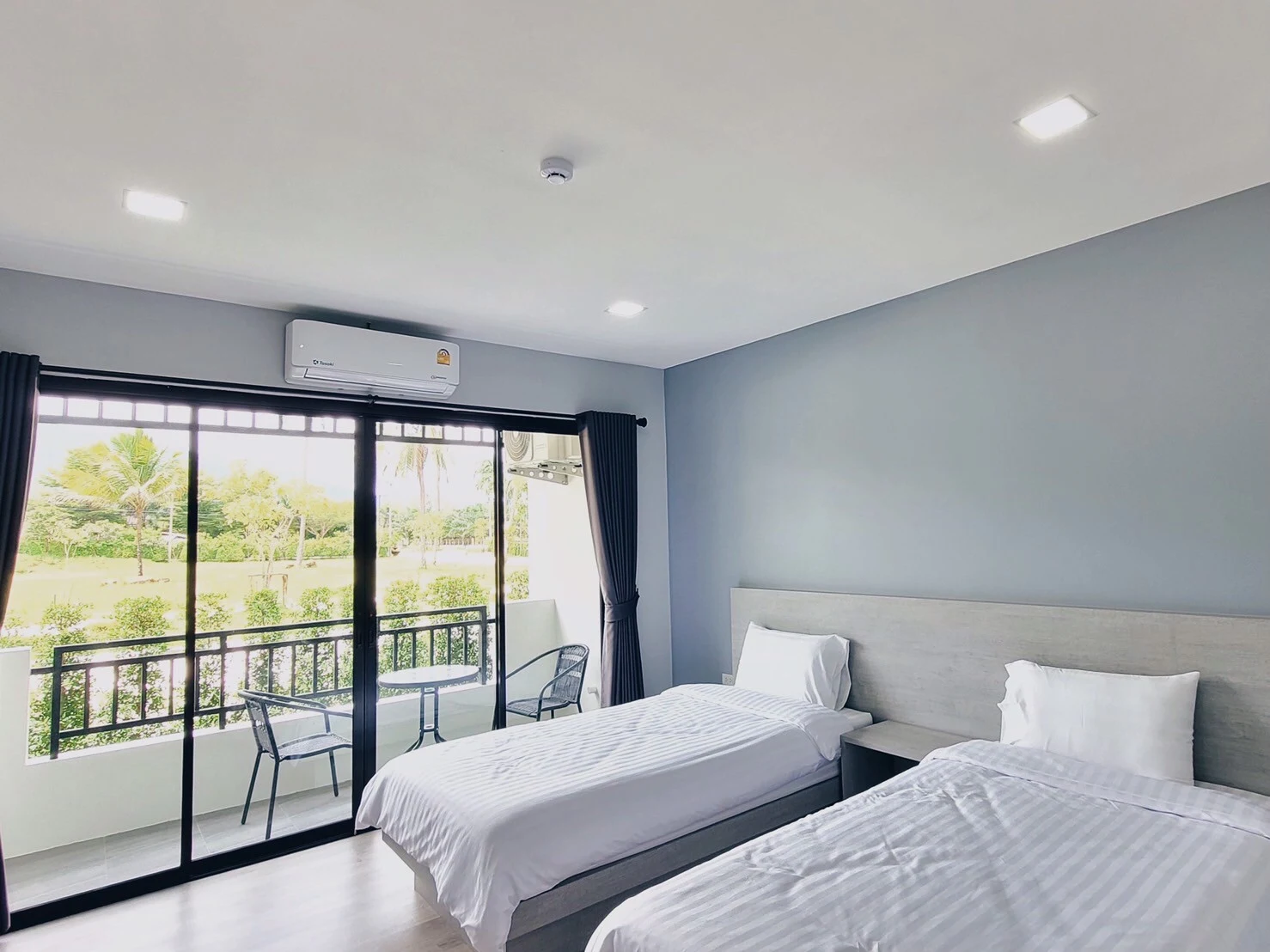โรงแรมเดอะสปริงส์ The Springs Hotel