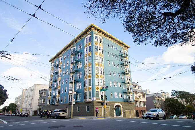 500 Stanyan Apartments by null