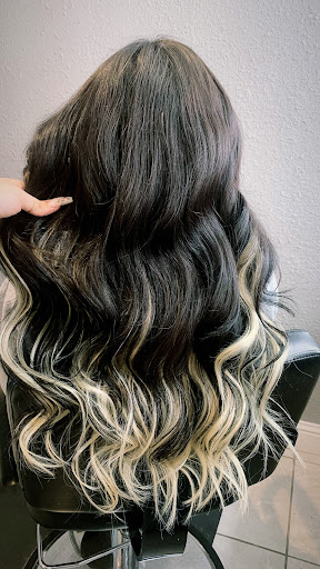Luscious lockz hair and nail salon - Thumbnail