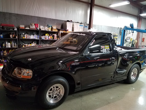 Triangle Speed Shop - Visual