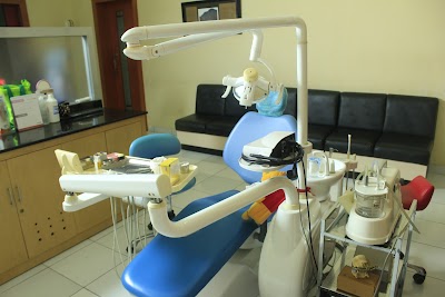 Dentist