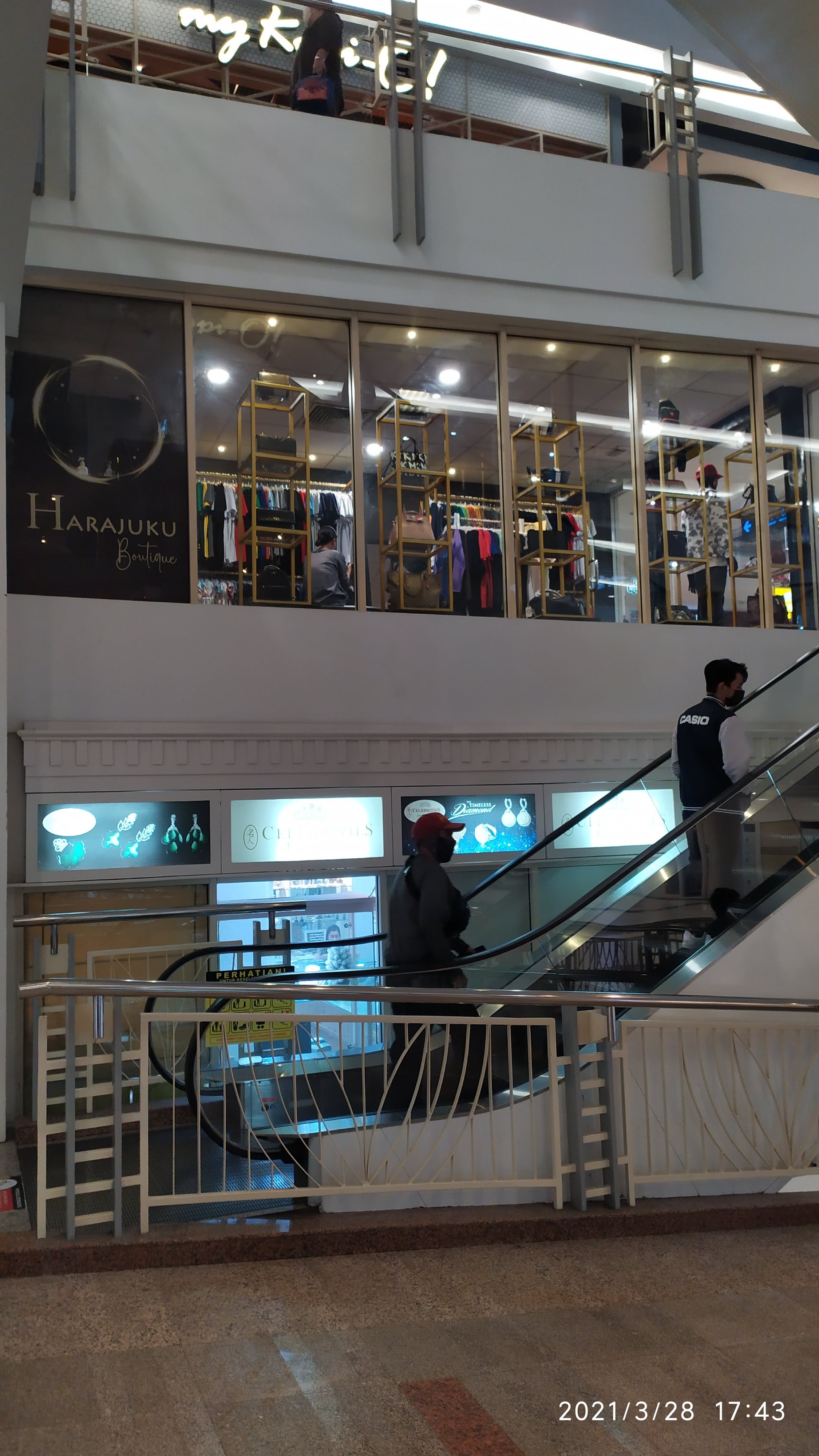 Toko Baju di Bulak Surabaya