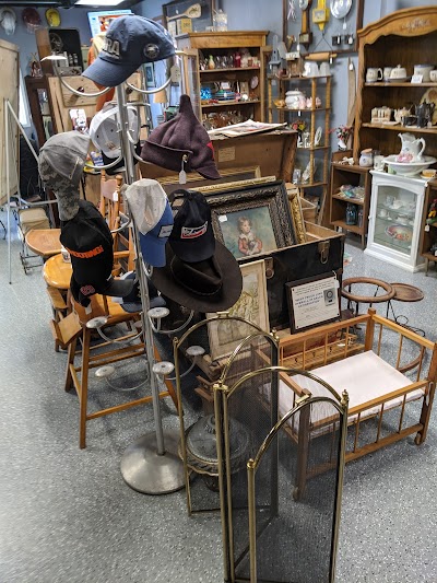 Beek Street Antiques & Collectibles