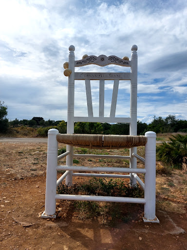 White tourist chair