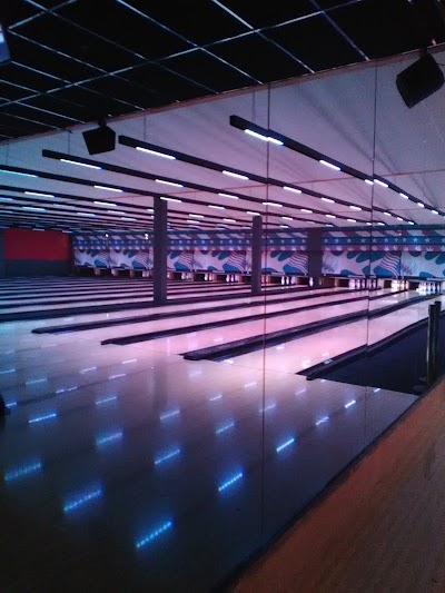 Photos of Strike (The Bowling)