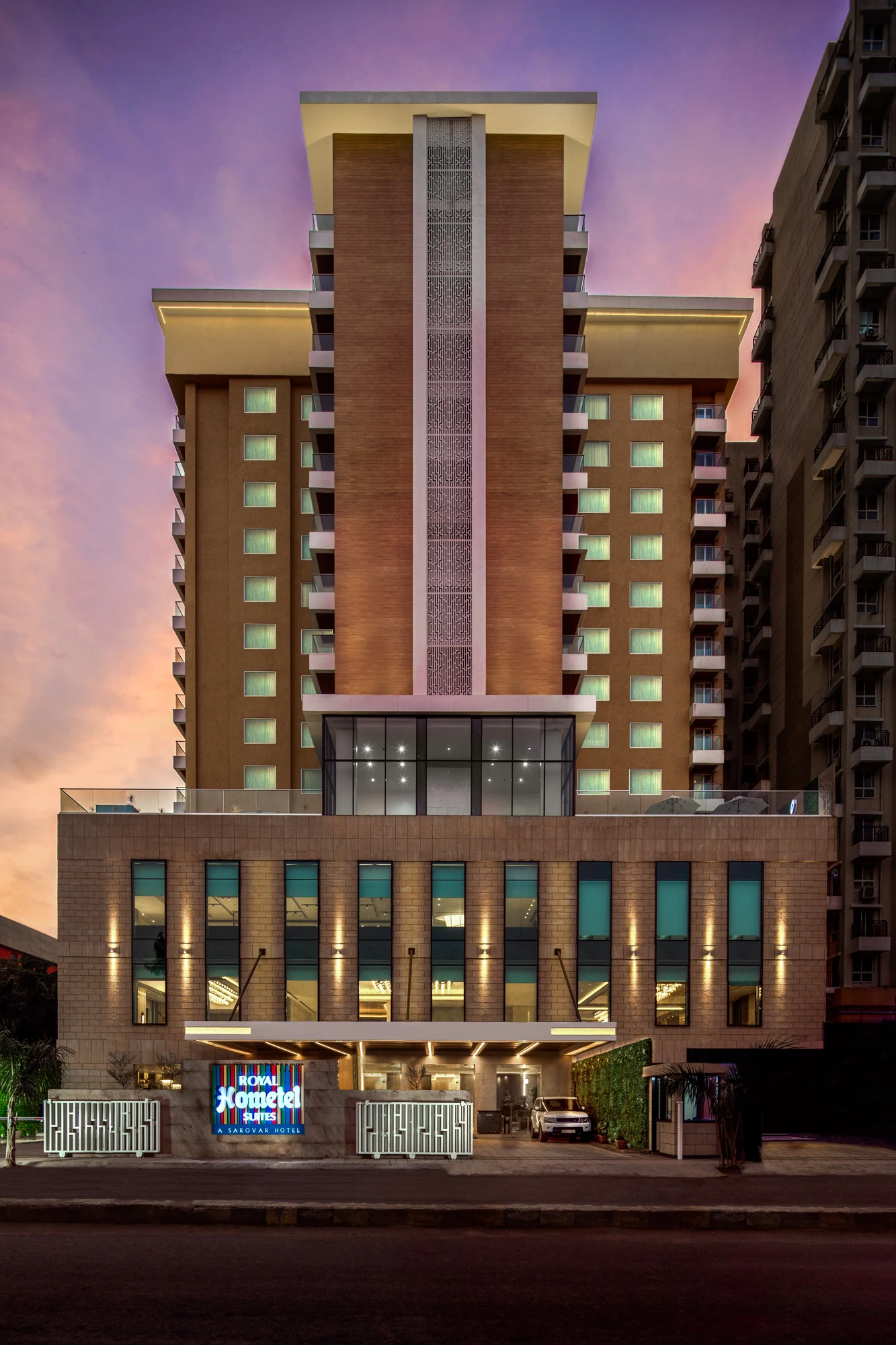 Royal Hometel Suites
