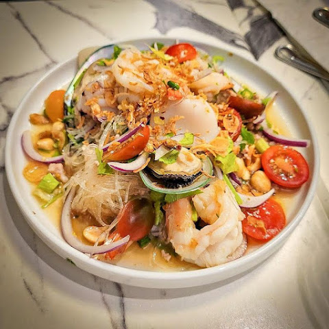 Good Catch | Thai Urban Bistro by null