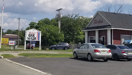 Herbie's Car Wash Logo