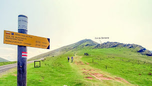 Photo n°2 de Napoléon Compostelle - Transport de bagages et de personnes. (alternative taxi) à Saint-Jean-Pied-de-Port (Service de taxi minibus)