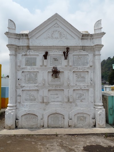 Photos of Cementerio Comunal de San Lucas Tolim&aacute;n