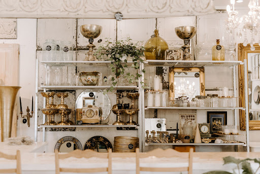 Kettlewells Vintiques-Floral Boutique - Thumbnail