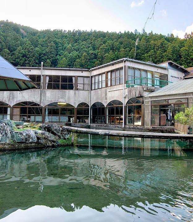 四国山岳植物園岳人の森キャンプ場 Google ホテル