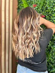 Photo n°18 de Coiffure Romy Alfieri à La Farlède (Salon de coiffure)