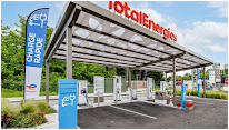 Borne de recharge TotalEnergies à Saint-André-de-Cubzac