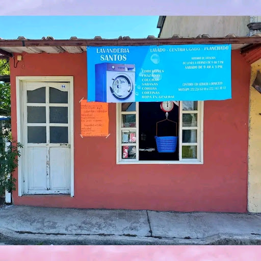 "Lavandería Santos"