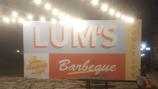 Lum's BBQ - Visual