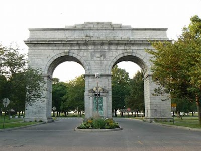 Perry Memorial arch Bridgeport Ct