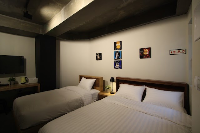 Nabi Hostel & Tour