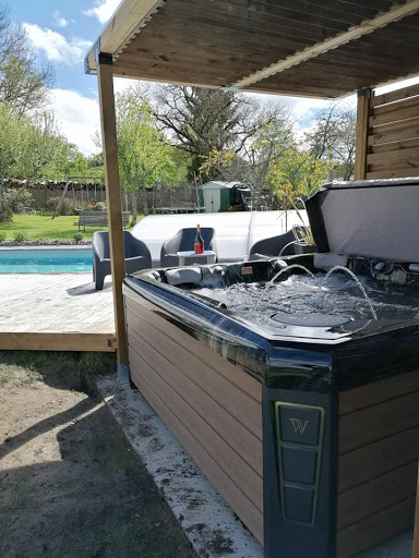 Photo de Temple Wellness - Magasin de vente et SAV Piscine, Spa type Jaccuzi, Sauna, Hammam, fauteuil de massage