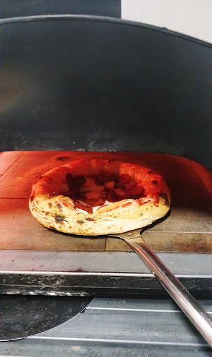 Pizzeria Via 7
