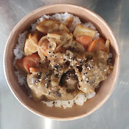 Photo n°9 de Sushi me Asian food à Pleslin-Trigavou (Traiteur ambulant)