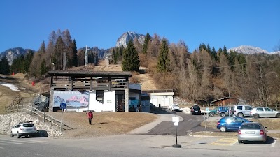 Photos of Noleggio Sci Dolomiti Ski Bar Forni di Sopra