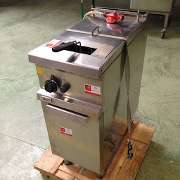 Photo n°24 de Lorenor location de vaisselle à Fresnay-sur-Sarthe (Magasin de feux d'artifice)