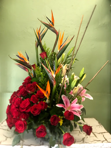 Elva's Flower Shop Gallery - United States