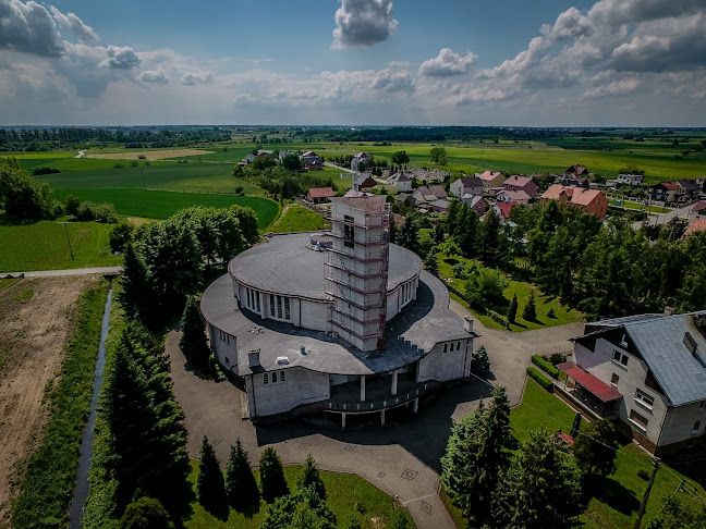 Komentarze i opinie o Kościòl pw. NMP Królowej Świata w Rogach