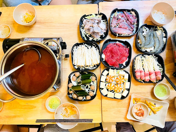 Hẻm Hotpot & BBQ, 10/2 Đường Cô Bắc, Nha Trang, Khánh Hòa